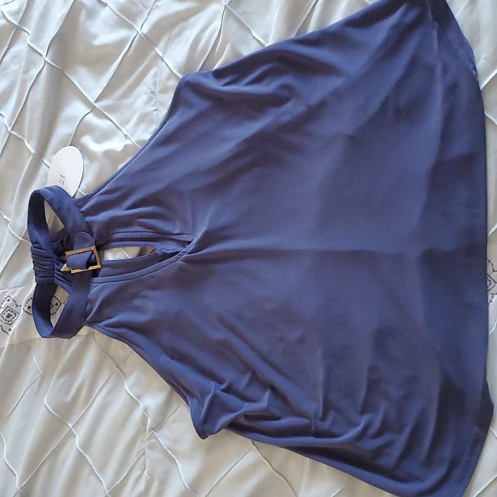 Women's dsrk periwinkle blue top size small